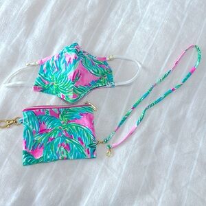 Lilly Keychain Mask